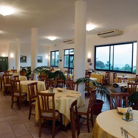 Villaggio Pineta Petto Bianco Капо-Ватикано Екстер'єр фото