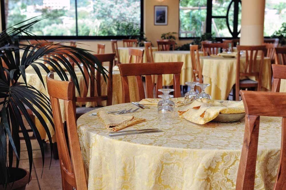 Villaggio Pineta Petto Bianco Капо-Ватикано Екстер'єр фото